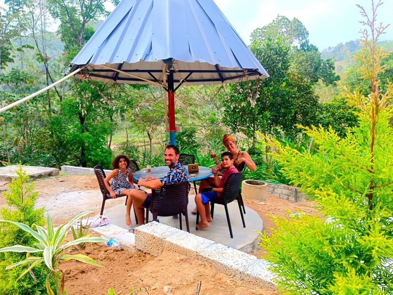 מלון Anachal Mistey Valley Munnar Villa