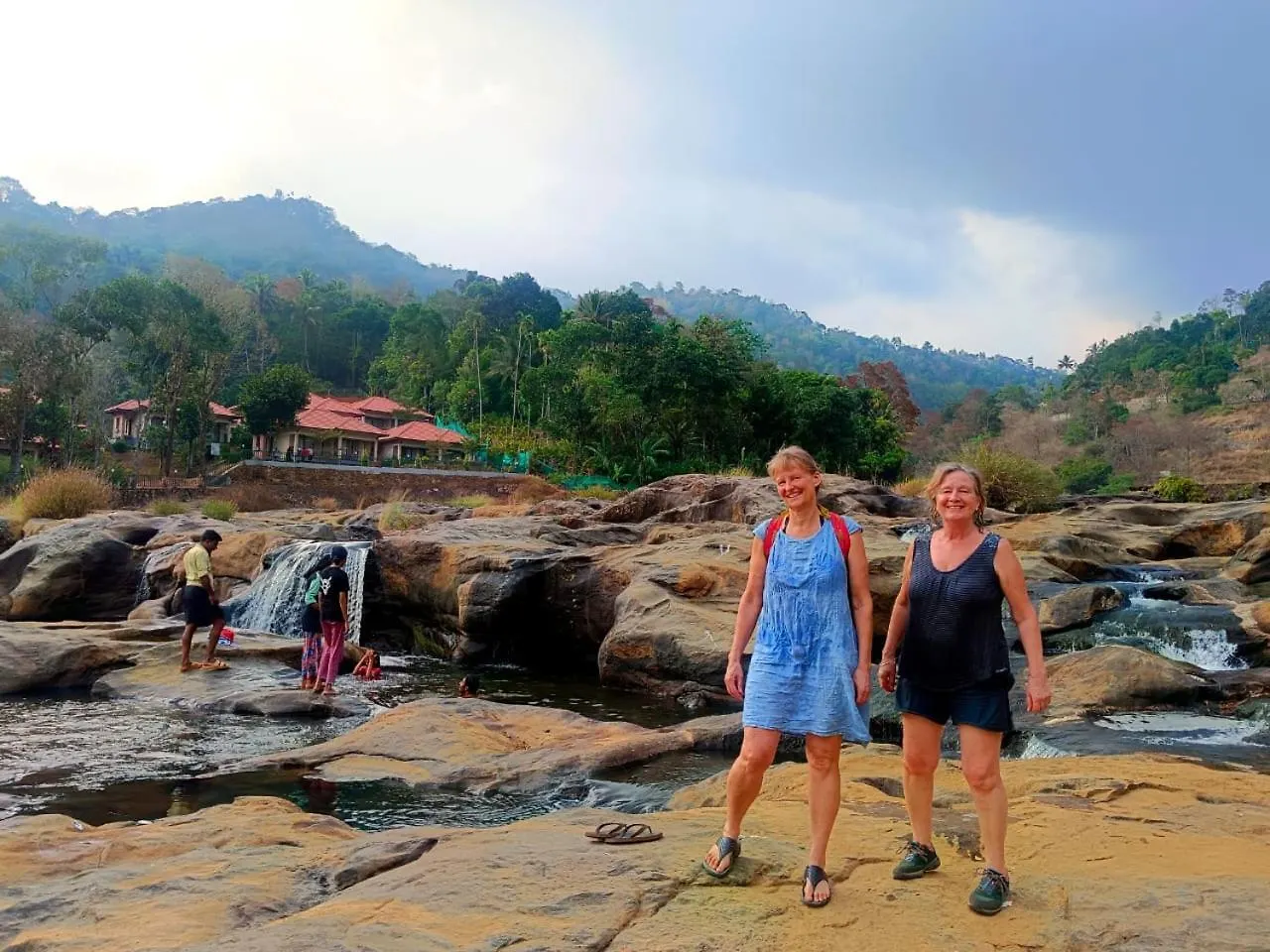 מלון Anachal Mistey Valley Munnar Villa הודו